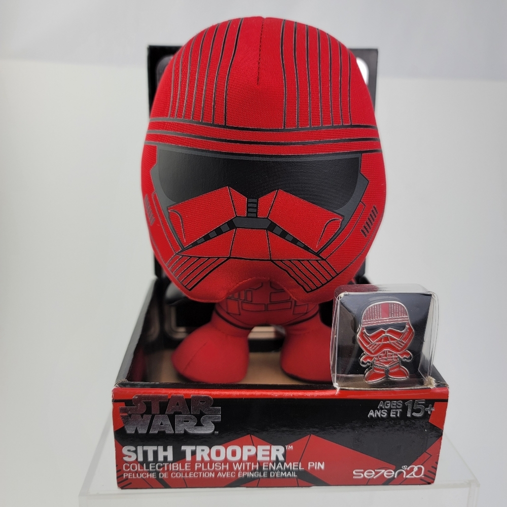Star Wars C-3PO and Sith Trooper Collectible  Plus With Enamel Pin - Picture 12 of 13
